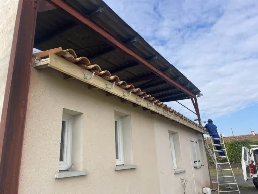 Installation de bandeaux bois et gouttière à la vergne, Rochefort, GALOPIN Toiture
