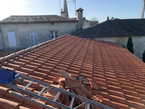 Remplacement des tuiles sur toiture complète à Royan, Rochefort, GALOPIN Toiture