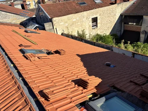 Rénovation d’une couverture à La Rochelle avec reprise de charbon, Rochefort, GALOPIN Toiture