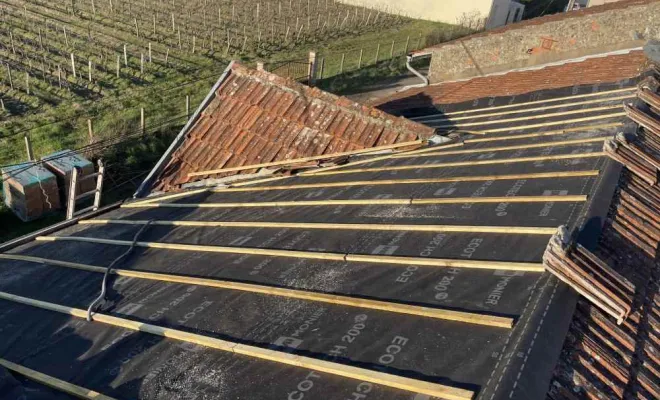 Pose d’écran sous toiture avec pose de liteaux bois a saintes, Rochefort, GALOPIN Toiture
