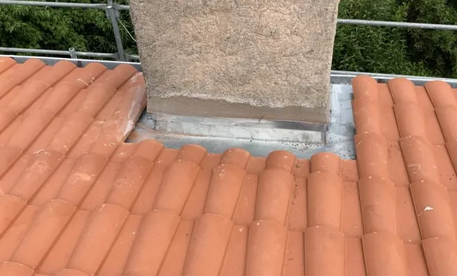 Remplacement d’hébergement de cheminée en zinc, Rochefort, GALOPIN Toiture