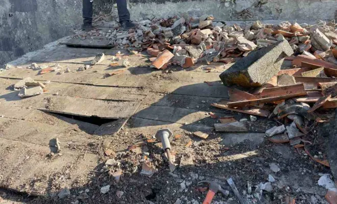 Démontage d’une cheminée avec remaniement de toiture à Breuil-Magné, Rochefort, GALOPIN Toiture