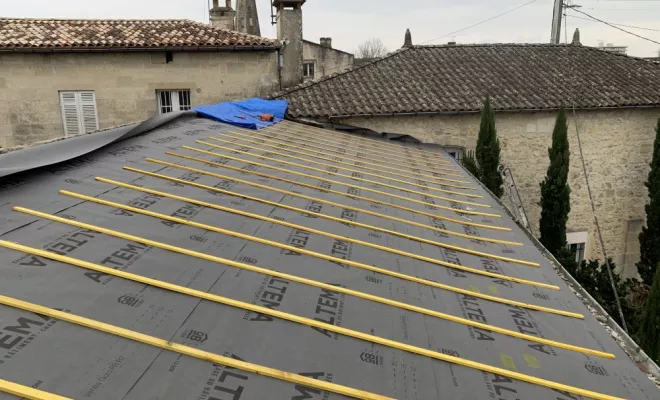 Remplacement des tuiles sur toiture complète à Royan, Rochefort, GALOPIN Toiture