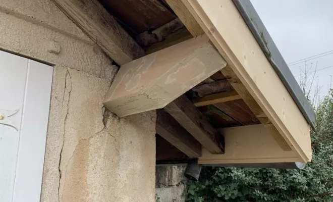 Réparation des bandeaux bois + zinguerie à Rochefort, Rochefort, GALOPIN Toiture