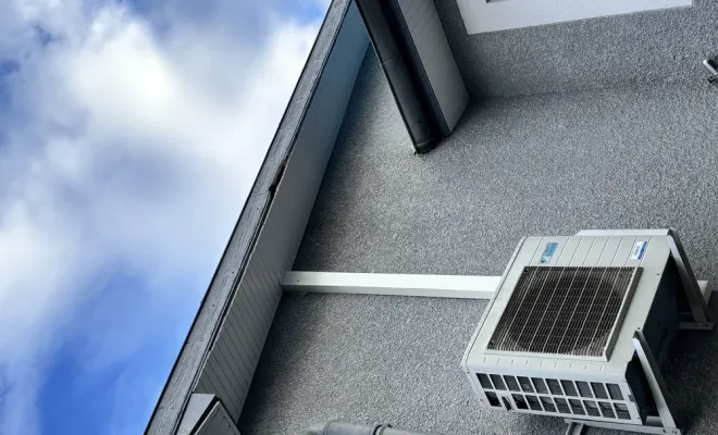 Rénovation sur avant toit à Saintes avec pose de l’embout PVC et bandeau PVC blanc, Rochefort, GALOPIN Toiture